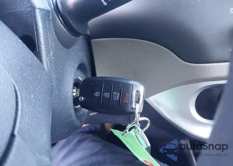 2014 Kia Rio Ex z USA, uszkodzony, nr VIN KNADN5A34E6415204